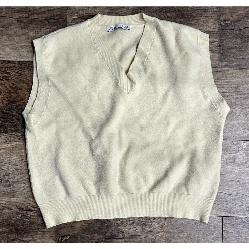 Zara Women’s Medium Cream & Yellow Pastel V-Neck Knit Sweater Vest
